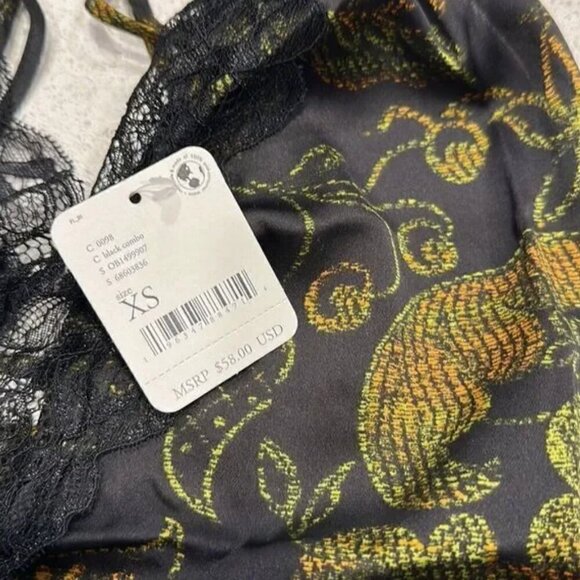 NWT Free People Off the Coast Cami Lace Black Strappy Relaxed Fit Elegant Tank - Picture 6 of 9